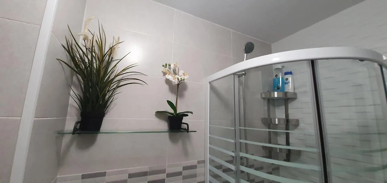 Apartaments B O D Collblanc L'Hospitalet de Llobregat 0*,